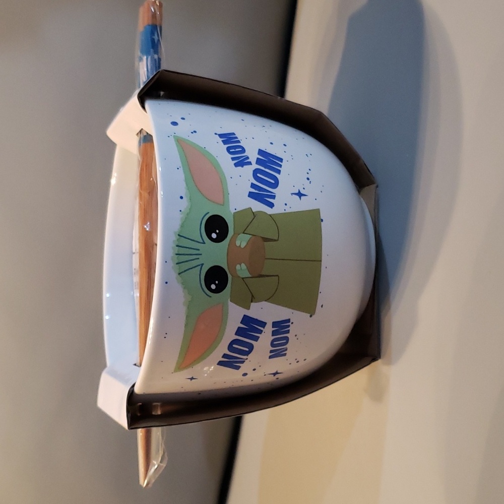 Star Wars Mandalorian Noodle Ramen Bowl Ceramic w/ Chopsticks NWT